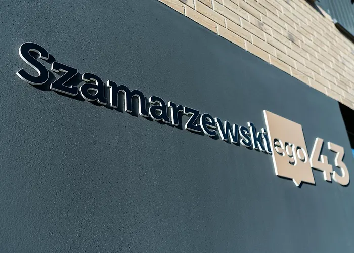 Rynek Jezycki Deluxe * بوزنان